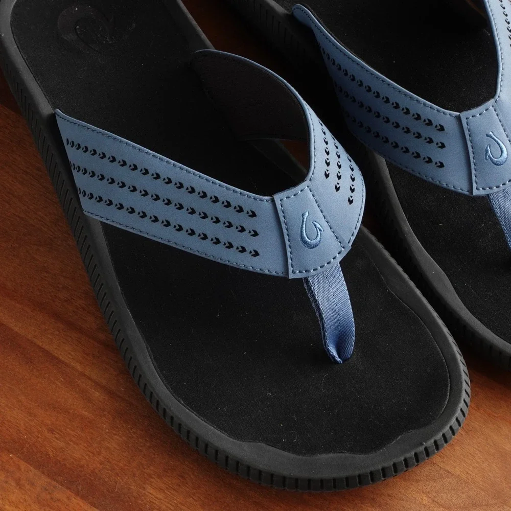 OluKai Sandals Mens SZ 14 Blue BLK Ulele Thong Flip Flop Coastal Beach Shoes NWT